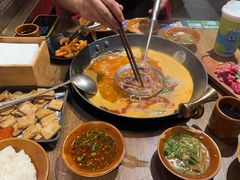 -贵厨酸汤牛肉(小十字店)