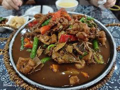 -八两八金·莱芜特色炒鸡(市南漳浦路店)