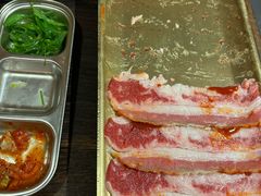 -围炉肉舍•炭烤活鳗•丹东海鲜烤肉(步行街店)