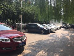 -中国国家博物馆-地上停车场