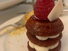 红丝绒蛋糕-Salon de Ville浦江汇(上海外滩华尔道夫酒店店)