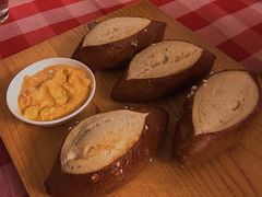 碱水面包-杭州国际会议中心洲际酒店-德国啤酒屋(砂之船国际生活广场店)