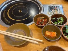 -苗阿哥酸汤牛肉火锅(体育场店)
