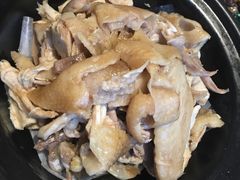 特色煲仔手撕鸡-至潮餐厅精致粤菜·活鲈鱼·走地鸡(珠江新城店)