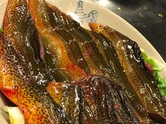 -茅草房·河畔园林火锅