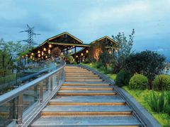 -茅草房·河畔园林火锅