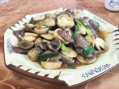 草菇牛肉-幽优农庄·森波拉特色本地农家菜