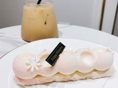 -Fridi Patisserie Cafe