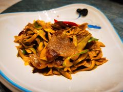 竹笋炒腊肉-绿色菜园·农家土菜(贤山店)