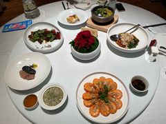 -醉辉皇上海之巅(上海中心大厦店)
