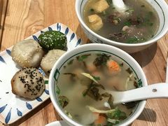 鱼籽鲜虾小馄饨-陈家生煎(世茂双子塔店)