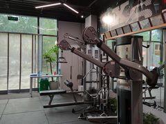 -享受健身·美体塑形馆