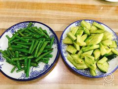 蒜泥黄瓜-壹阁胡羊焖饼(特色小吃街店)