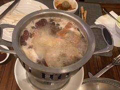 -君来湖滨饭店·玫瑰园