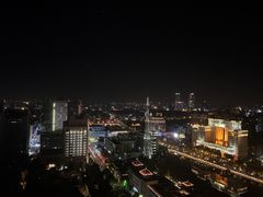 -云顶旋转自助景观餐厅