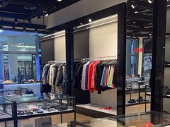 -GIVENCHY(佛罗伦萨小镇奥莱店)