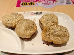 -小杨生煎(金山百联购物中心3楼店)