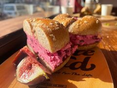 -Catch Bagel(芳草地店)