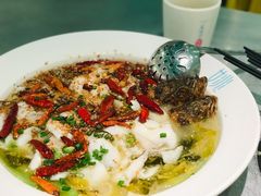 头牌酸菜鲈鱼（中份）-姚姚酸菜鱼·金戈戈香港豉油鸡(喜荟城联名店)