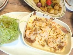 -玛格萝妮比萨屋(四平店)