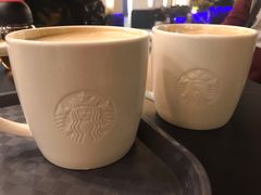 -星巴克(杭州湖滨银泰E区店)