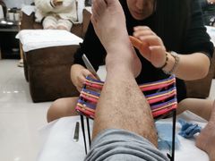 -创新足专业修脚(龙荷路店)