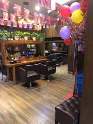 -红人馆造型世爵国际