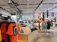 -阿迪达斯(武林银泰三叶草店)