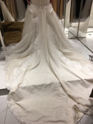 -GRACE KELLY婚纱与礼服(天津店)