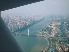 -广州塔卢特斯法国旋转餐厅