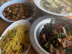 -严记小天府酸菜鱼(西四路店)