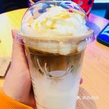 瑞幸圣诞限定，太妃榛香厚乳咖啡🎄