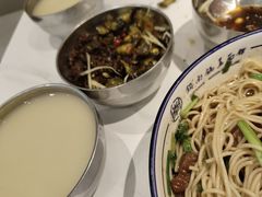 -镇南锅盖面馆(解放路店)