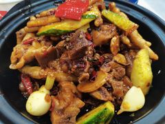 -江城燕子大排档(江汉路步行街店)