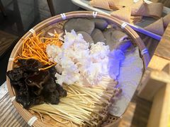 -尚尚仙·酸汤猪手·猪肚鸡火锅(华联万柳购物中心店)