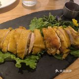 品味一下西贡在巴黎的异域味道。这家餐厅的面积很大