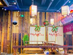 大堂-先启半步颠小酒馆(白麓里店)