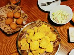 魔法芝士炸雞-BHC炸鸡(明洞总店)