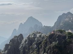 -黄山光明顶山庄