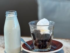 -ROAST coffee & eatery