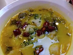 -渝是乎川渝小炒(新世界百货望京店)