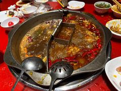 鸳鸯老火锅-山城辣妹子(定福庄店)
