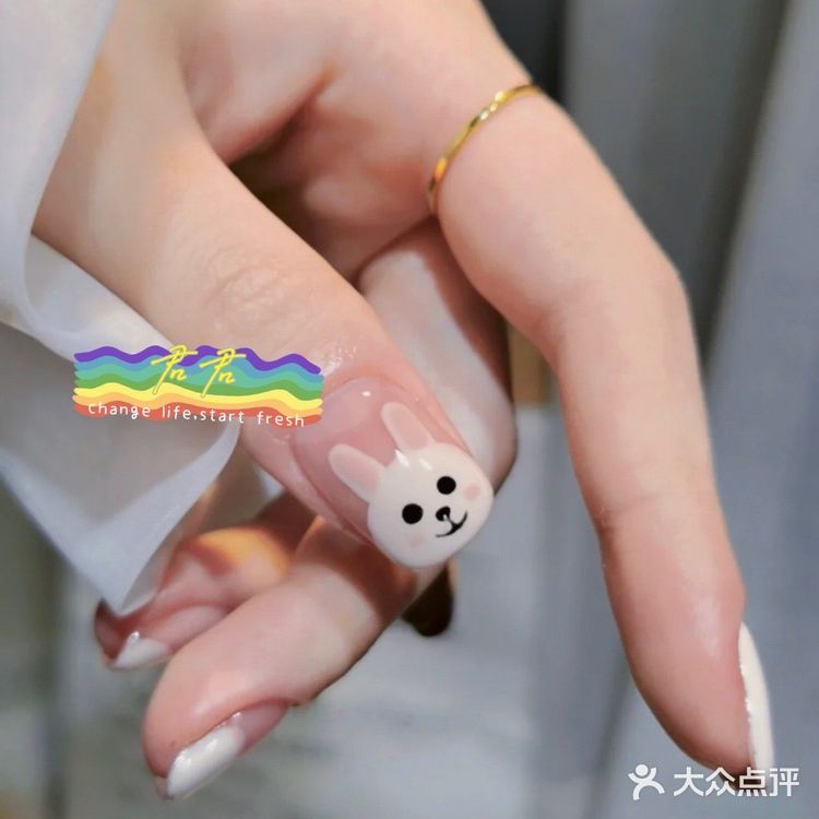 可妮兔手绘美甲
