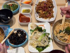 -灵芝妹子海鲜米线(劳动公园店)