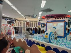 -孩子王童乐园(西安盛龙店)