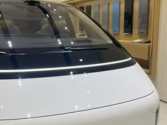 -理想汽车(世纪汇店)