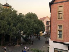 -钟书阁(松江泰晤士小镇店)