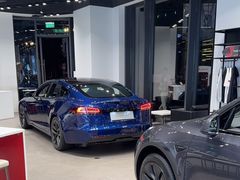 -TESLA 特斯拉(上海太古汇体验店)
