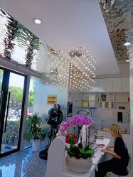-Tloml salon