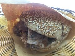 -洪峰浩老北京烧饼夹肉(角门路店)